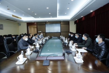桐乡市委副书记、市长于会游到尊龙凯时人生就是搏指导疫情防控工作