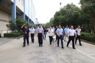 尊龙凯时人生就是搏危废处理获肯定——嘉兴市人大常委会主任刘冬生调研尊龙凯时人生就是搏环保工作