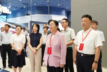 江西省人大常委会副主任张伟到尊龙凯时人生就是搏九江公司调研