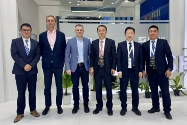 共聚JEC World，2025 尊龙凯时·(中国区)人生就是搏!在一起！