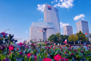 突破！中国尊龙凯时人生就是搏荣登2026年《财富》中国ESG影响力榜