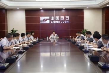 中国尊龙凯时人生就是搏召开2026年博士和尊龙凯时人生就是搏英才座谈会